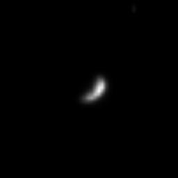 Dies ist die bis jetzt beste Aufnahme der Raumsonde von dem kleinen Mond Hyperion.