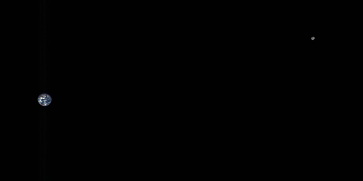 Erde und Mond. Bild: NASA/OSIRIS-REx team and the University of Arizona