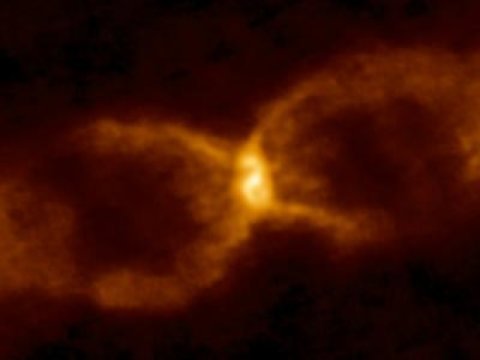Der Stundenglasnebel. Bild: ALMA (ESO/NAOJ/NRAO)/S. P. S. Eyres
