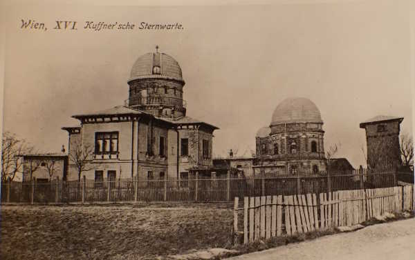 Die Kuffner Sternwarte und das Mirenhaus rechts im Bild.